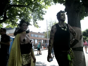 Coppia personaggi Zurigo Street Parade