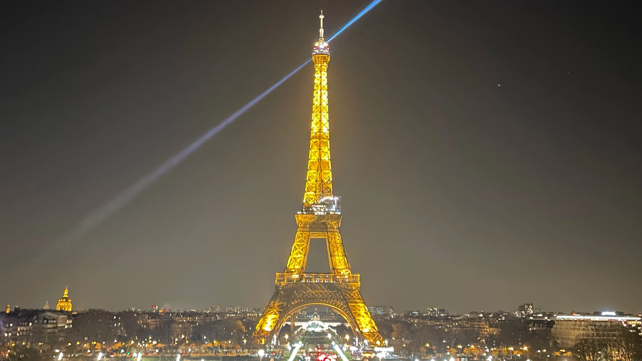 Parigi Torre Eiffel di notte
