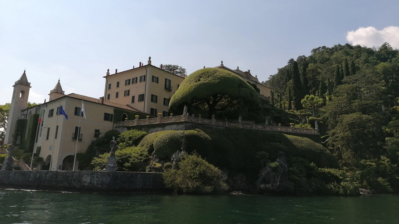 Varenna, Ville sul Lago di Como