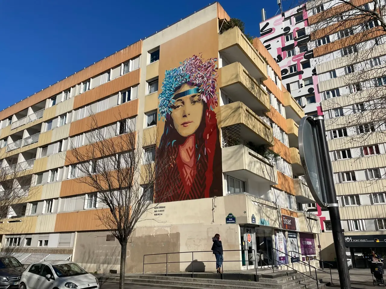 Parigi street art, murales donna